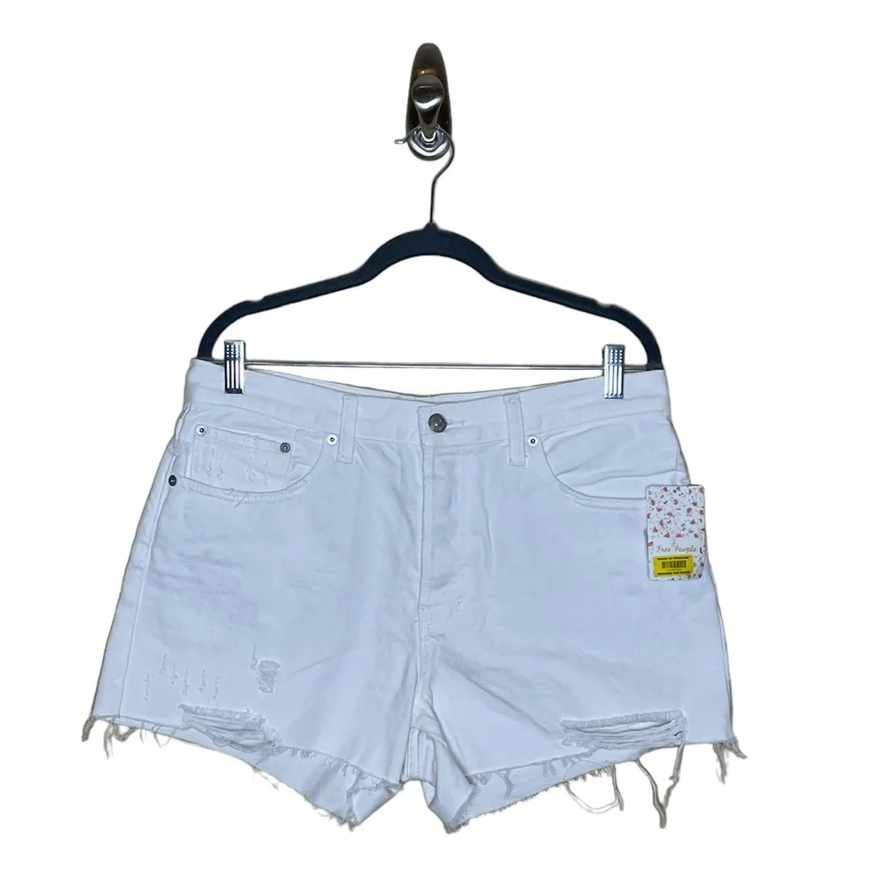 Free People Sofia Distressed High Rise Denim Shorts Size 31 NEW